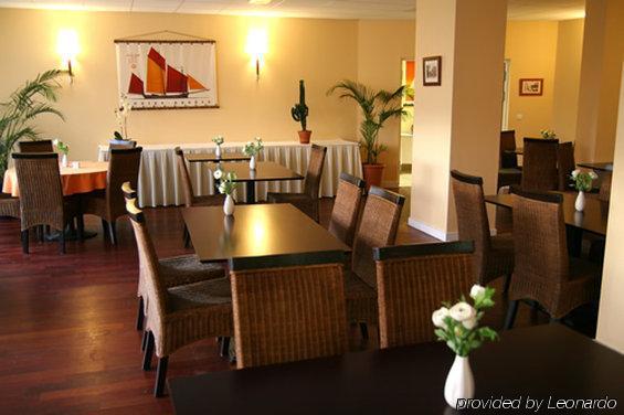 Hotel Kerloc'H Gwen Quimper Комбри Ресторан фото