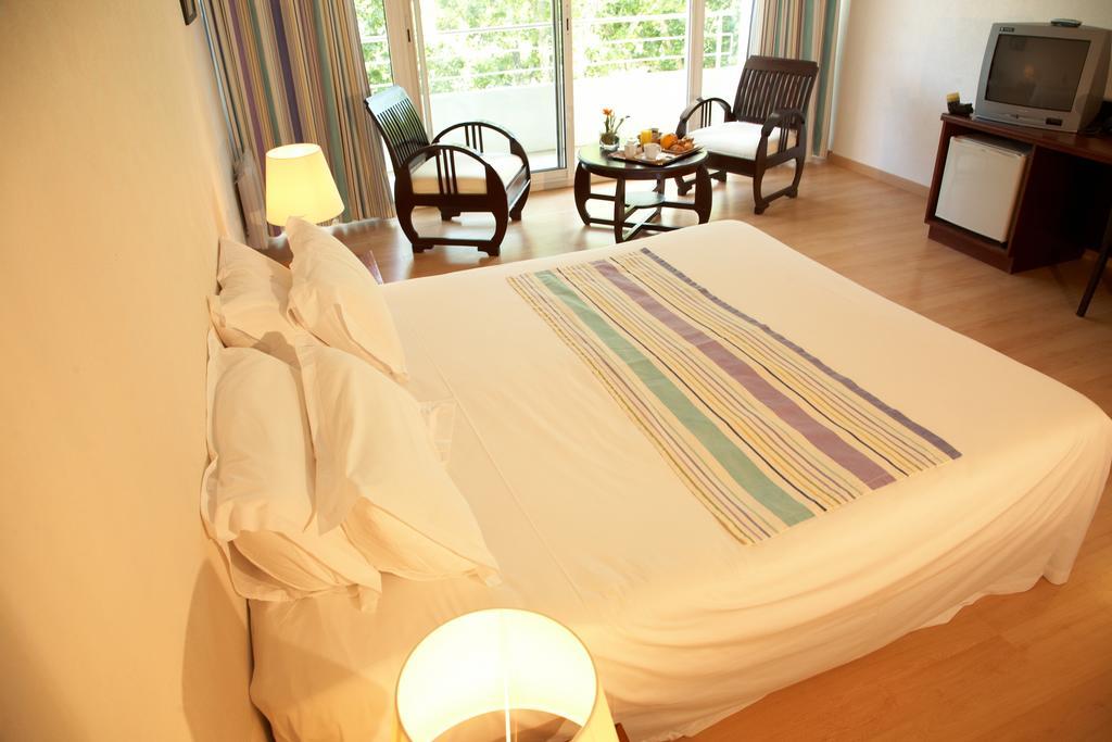 Hotel Kerloc'H Gwen Quimper Комбри Экстерьер фото
